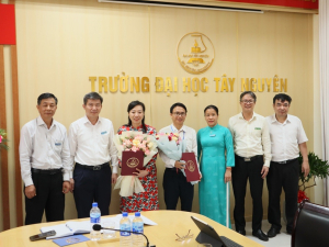 Lễ trao quyết định bổ nhiệm vị trí lãnh đạo các đơn vị trực thuộc Trường Đại học Tây Nguyên